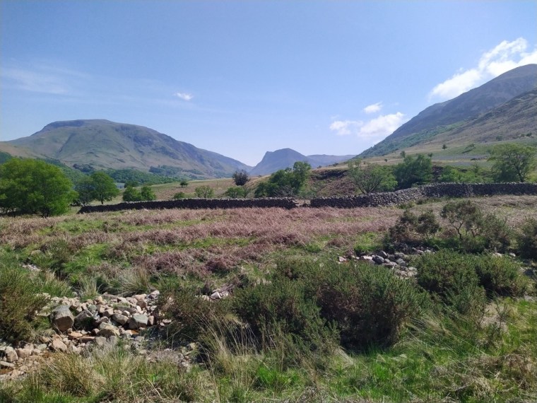 Between Mellbreak and Buttermere