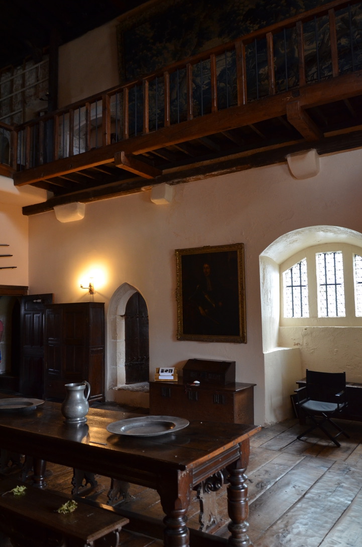 A room with a interior gallery at Sizergh