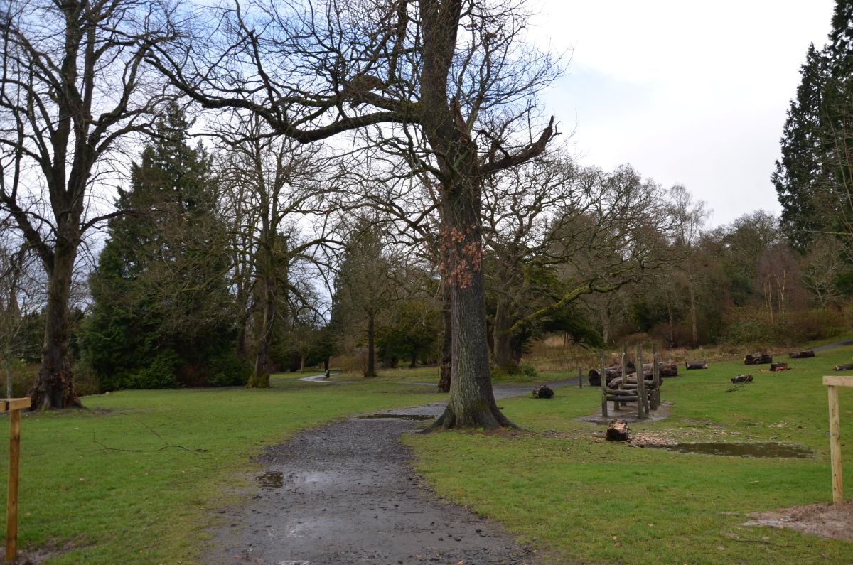 Walking in the park of Callendar